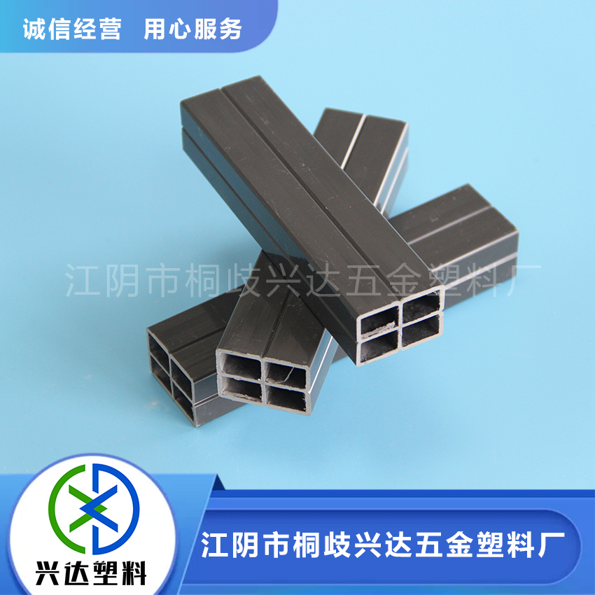 PVC型材櫥柜墊條.JPG